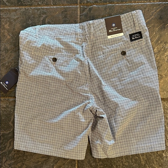 Ben Sherman Navy and White Checkered Flat Front Shorts, 32 waist - Picture 7 of 7